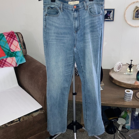 GAP High Rise Blue Jeans - Picture 3 of 6